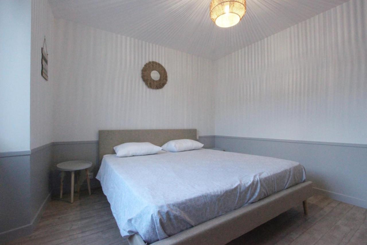 Loudeac : Appartement T2 Chaleureux Centre Ville Exteriér fotografie
